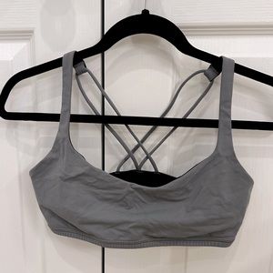 Lululemon Free to Be bra size 6